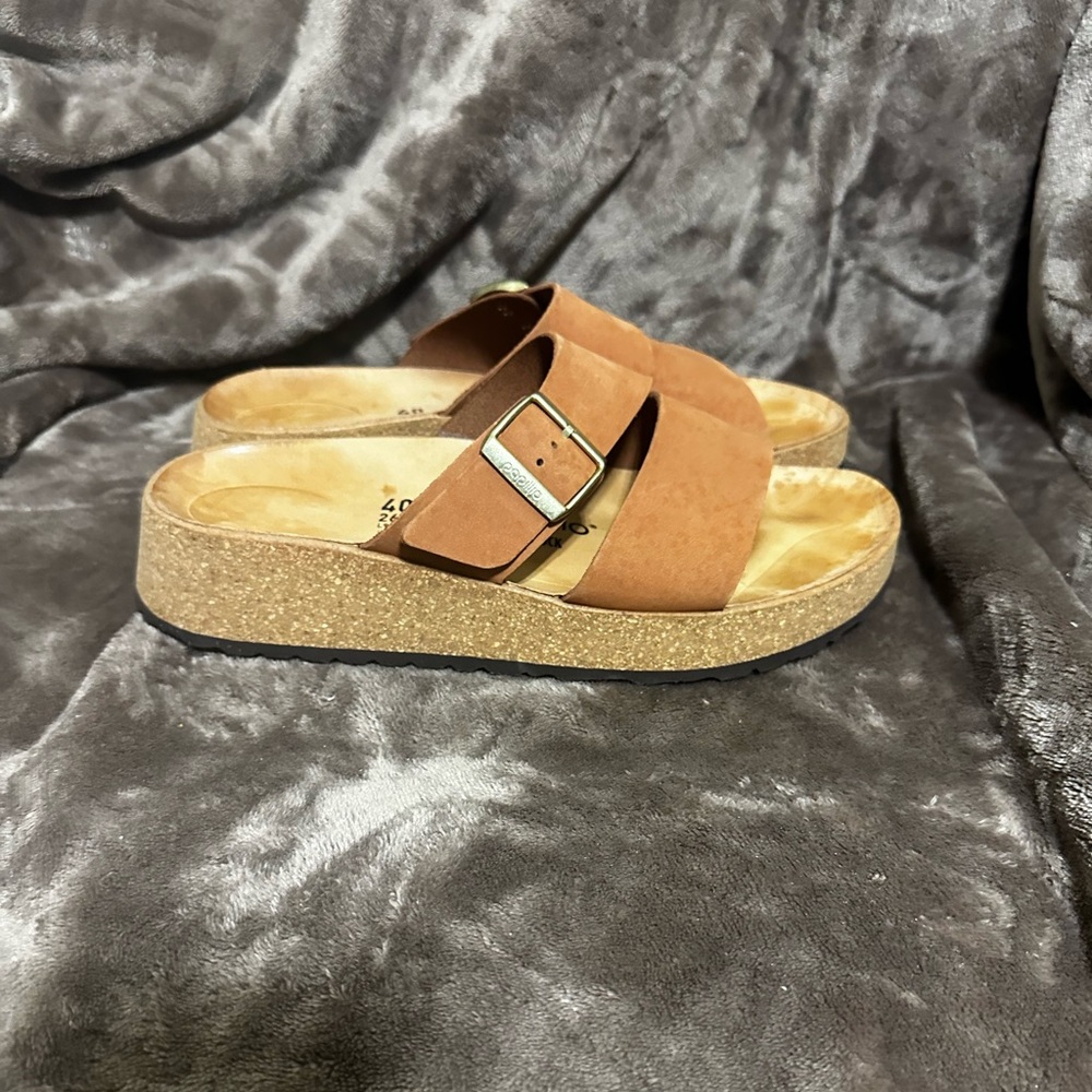 Birkenstock. Papillio Tan Slide Sandals with Buckle - Picture 3 of 6